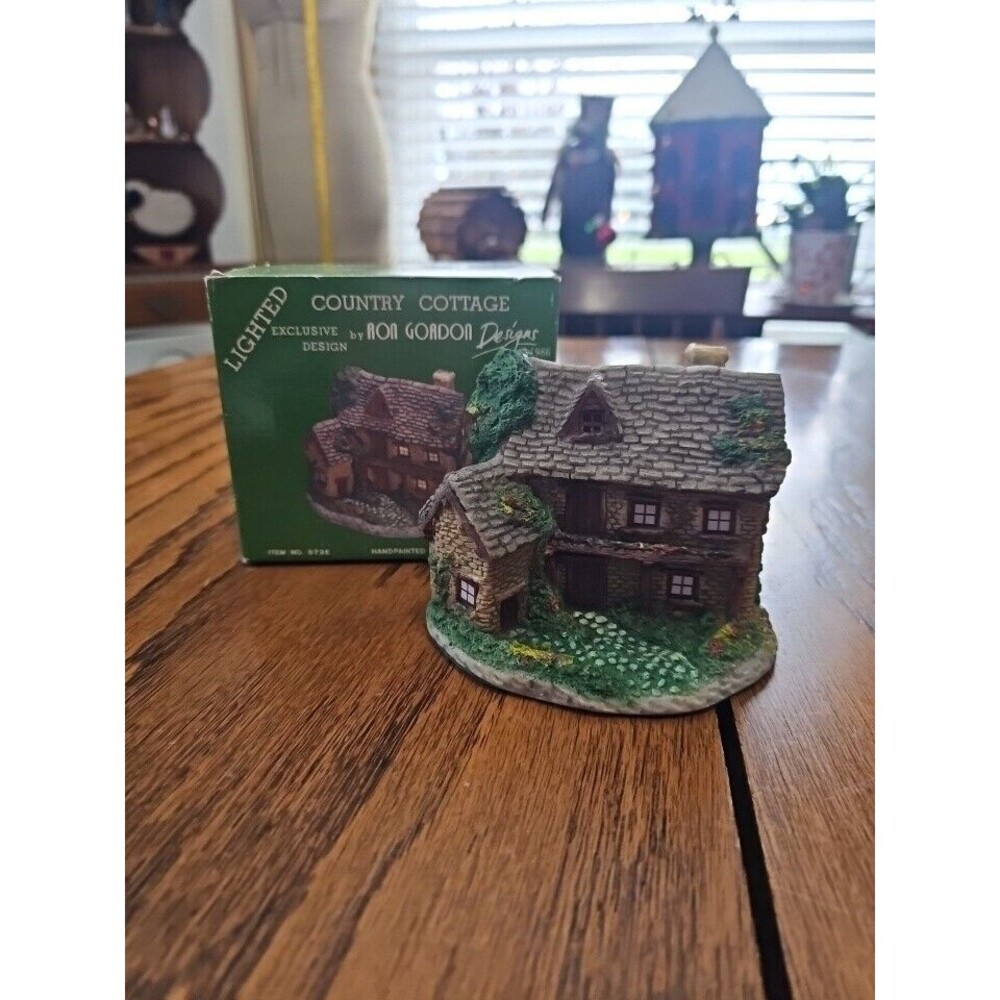 Lighted Country Cottage by Ron Gordon c1986 in Original Box Works! #973E